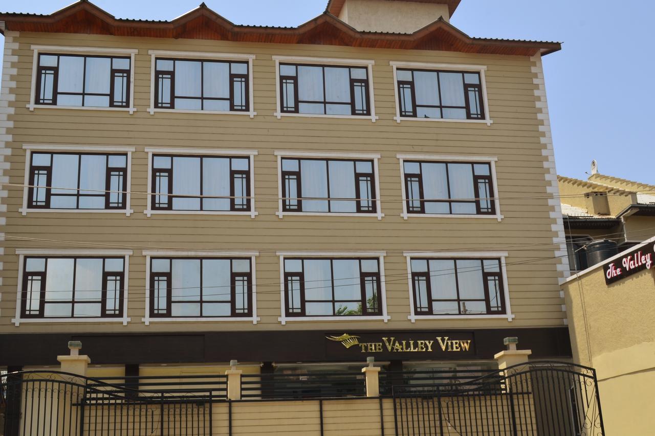 Hotel The Valley View Kashmir ศรีนาการ์ ภายนอก รูปภาพ